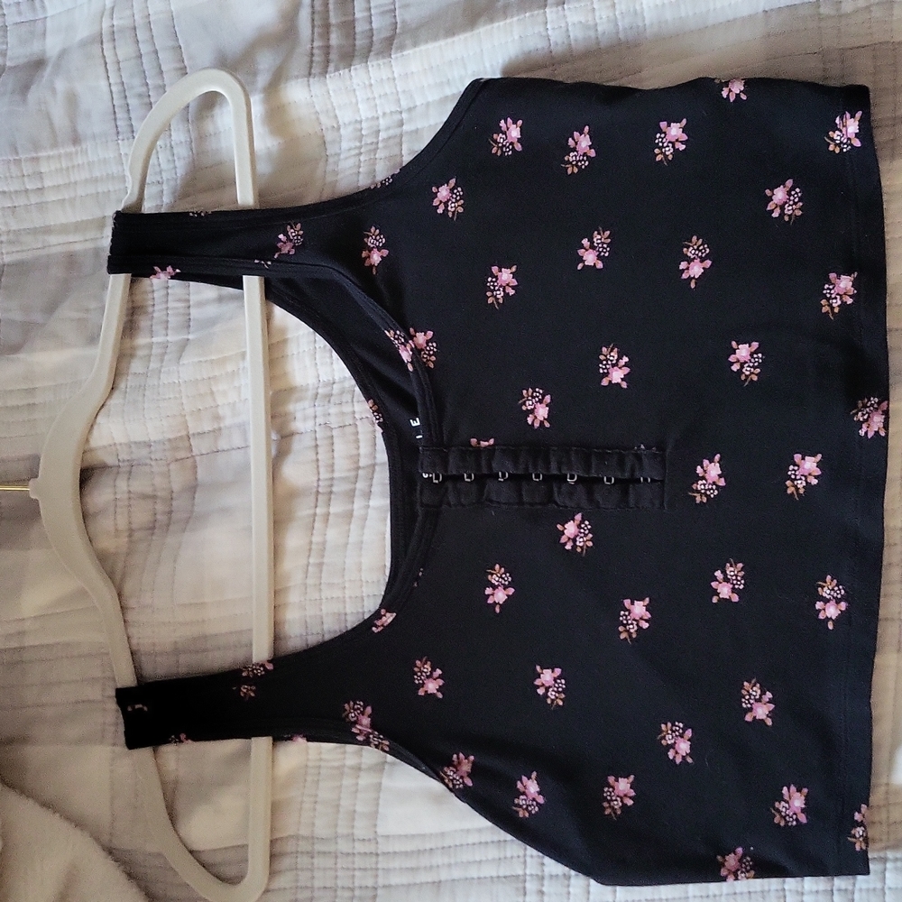 Aeropostale floral clip-up top 🦋